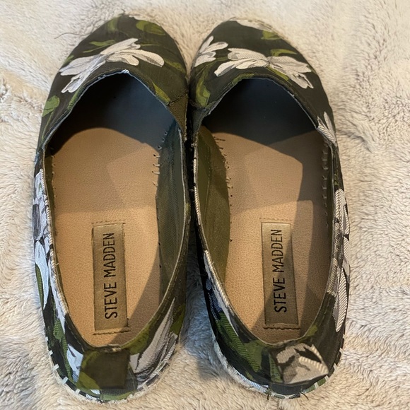 Steve Madden Floral Slip-On Espadrilles size 7.5 - Picture 6 of 9